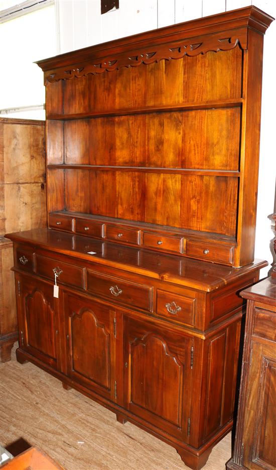 Reproduction Welsh dresser(-)